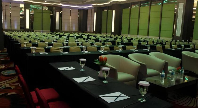G'Sign Hotel Banjarmasin Banjarmasin  Buitenkant foto